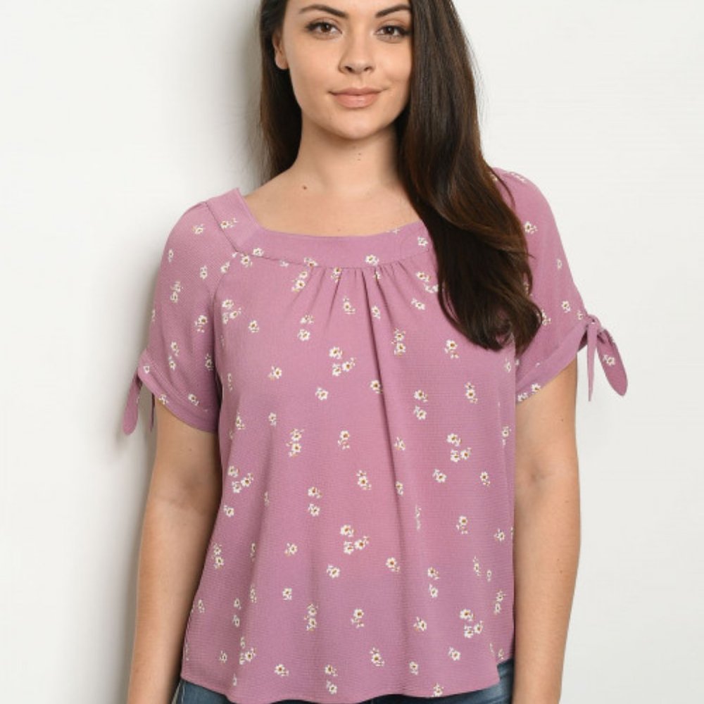 New Junior's Cute Boutique Pink floral top